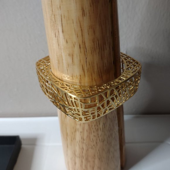 7.5 Inch Gold Tone Bird Cage Bangle - Picture 10 of 10